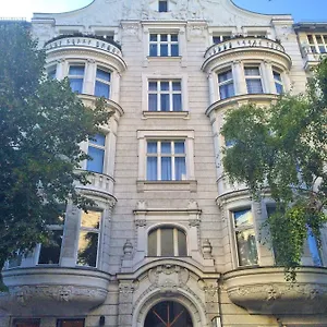 Astrid Am Kurfuerstendamm *** Berlin